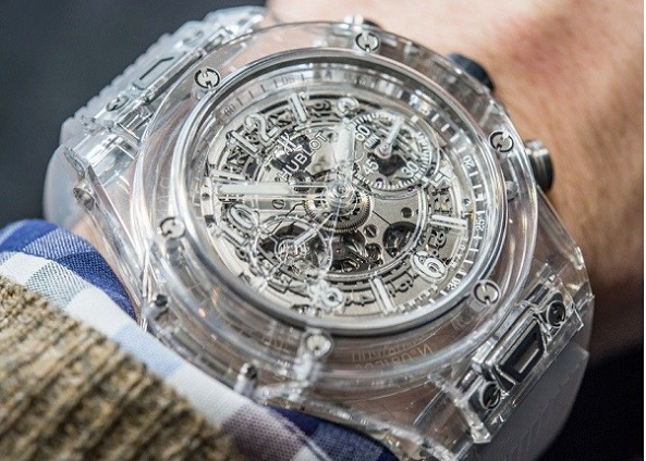 Đồng hồ Hublot trong suốt có mức giá đắt đỏ