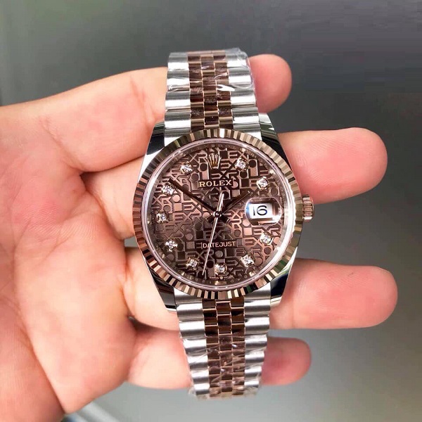 Đồng hồ Rolex Datejust 36-126231 sở hữu mặt số vi tính màu chocolate