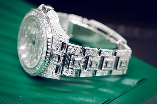 Đồng hồ Rolex kim cương có mức giá đắt đỏ