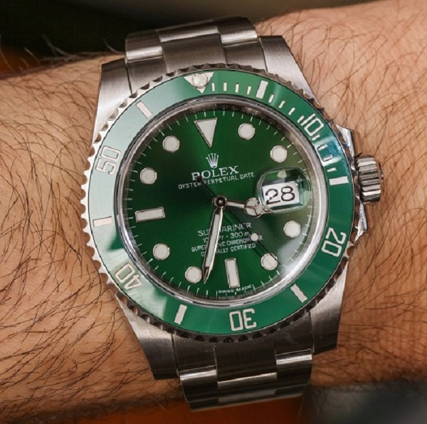 Rolex Submariner 116610LV được bảo hành chính hãng đến 5 năm