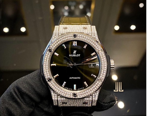 Hublot Classic Fusion Titanium Pave Diamonds